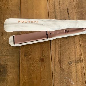 Foxy Bae Ionic Flat Iron